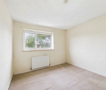 3 bedroom House in Hatfield Close, Maidenhead - Photo 3