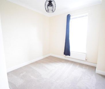 4 bedroom apartment to rent - Photo 5