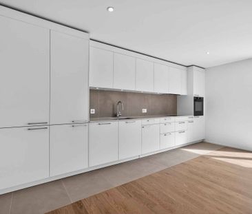 2.5 rooms new, spacious, bright with garden - Photo 2