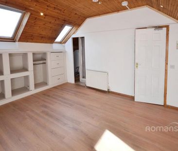 4 bedroom semi-detached house to rent - Photo 4