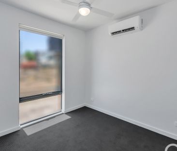 Open the Door to a Modern ground floor apartment - Photo 1
