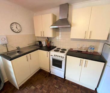 Kingswood Court, Woking, Surrey, GU21 - Photo 3