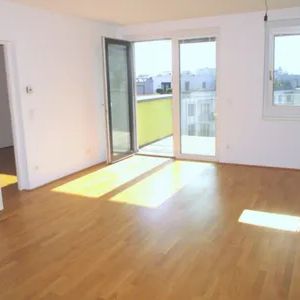 U-Bahn vor der Tür, Balkon mit Aussicht, superruhig, neuwertig (2019), modern - Photo 1