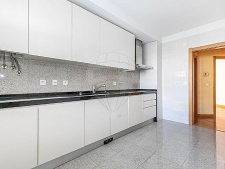 3 room luxury Apartment for rent in São Domingos de Benfica, Lisbon - Photo 4
