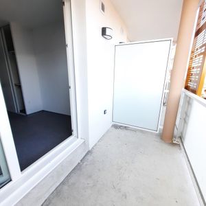 Location Appartement 1 pièce 18m² NIMES 30000 - Photo 2