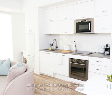 TEN93 Queen West Condos - Photo 1