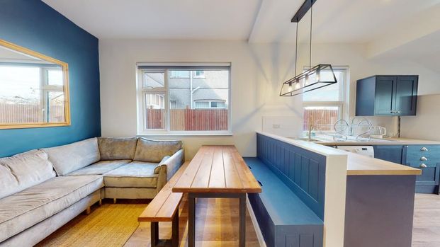 1 bedroom in a house share to rent - Photo 1