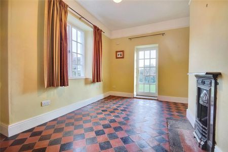 3 bedroom end of terrace house to rent - Photo 2