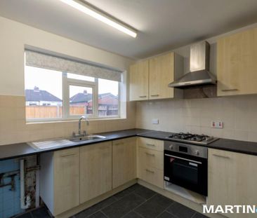 3 bedroom semi-detached house to rent - Photo 4