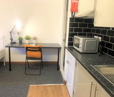 Studio to rent - Photo 6