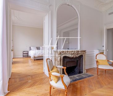75008 Paris Appartement meublé 3 pièces - 114m² 7 700 € Charges Com... - Photo 2
