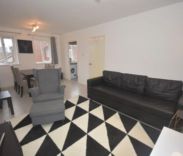 3 bedroom apartment to rent - Photo 1