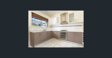 Spacious Family Home in Dandenong North - Photo 2