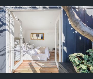 Character semi & retreat for alfresco entertaining - Photo 6