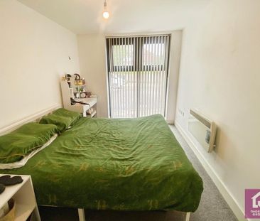 2 bedroom flat to rent - Photo 6
