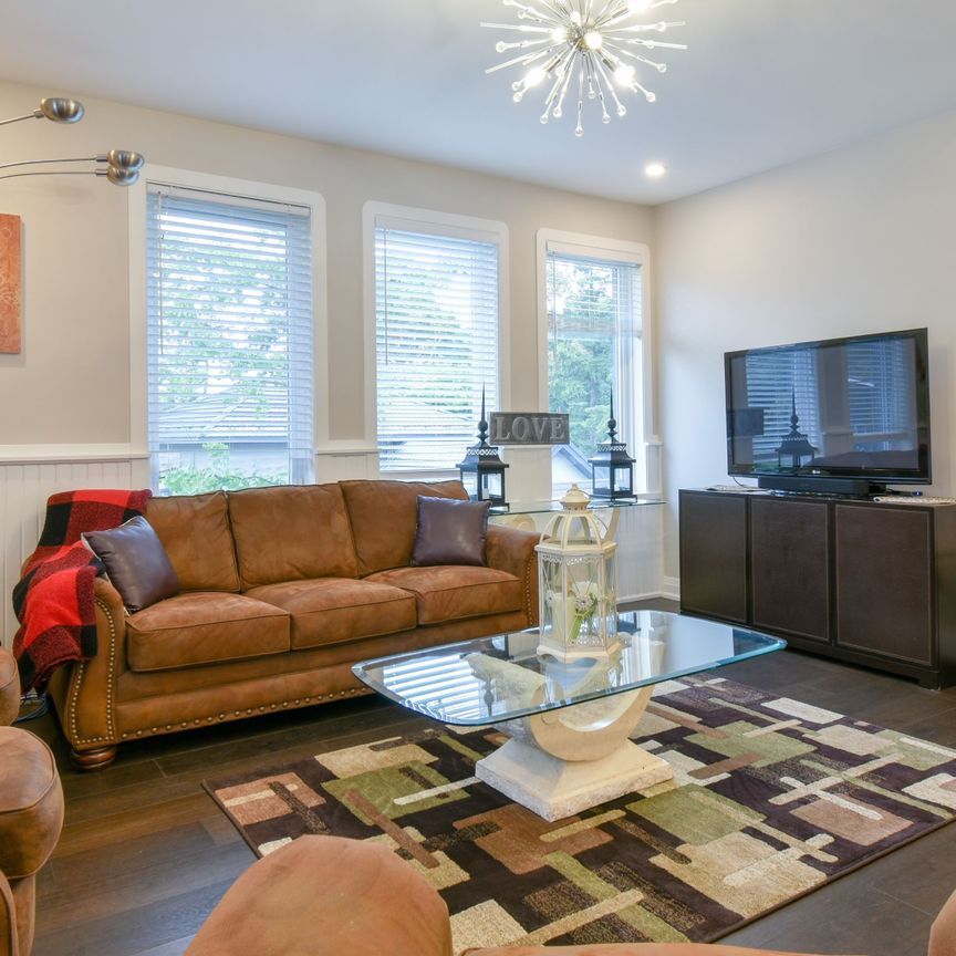 For Lease - 56-1 Florence Street, Huntsville, Ontario - Photo 1