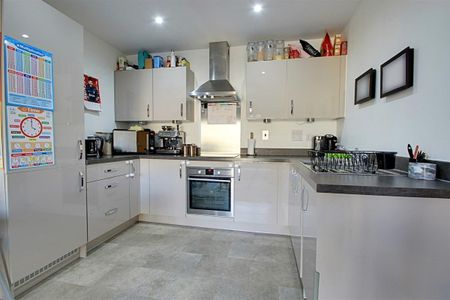 Longman House, Nash Mills Wharf - Photo 4