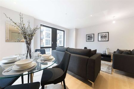 Apartment situated moments from Southside Shopping Centre and Wandsworth Town. - Photo 3