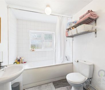 2 bedroom semi-detached house to rent - Photo 4