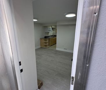 For Lease - 44 Royal Orchard Boulevard, Markham, Ontario - Photo 4