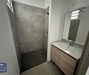 Location Appartement 4 pièces 115m² STE CLOTILDE 97490 - Photo 2