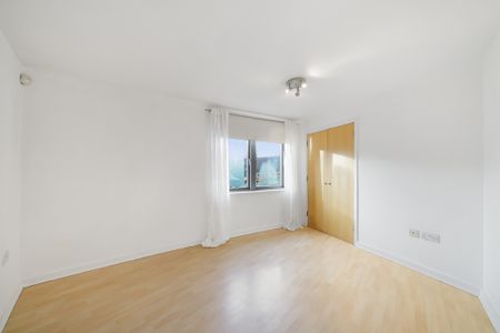 Lanacre Avenue, London, NW9 - Photo 5