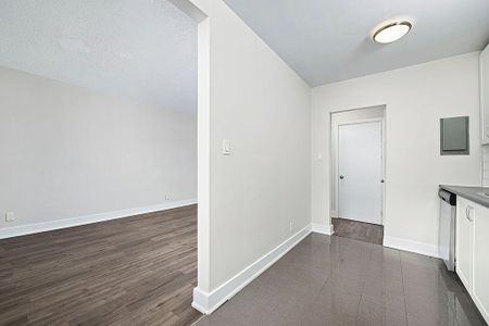 Craigton Drive Apartments - Photo 4