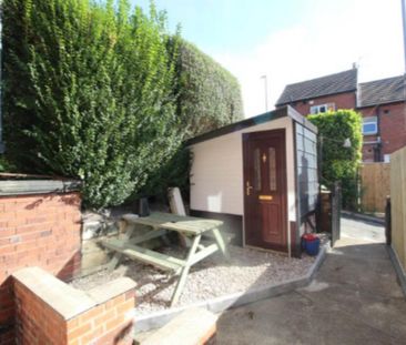 1 bedroom in a house share to rent - Photo 6