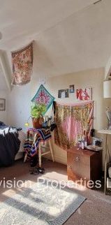 3 Bedroom for Rent in Leeds - Photo 1