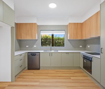 Newly Renovated Four-Bedroom Home + Self-Contained Teenage Retreat - Photo 1