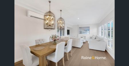 FABOULUS FAMILY HOME - Photo 3