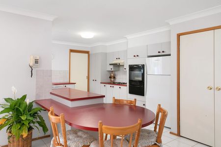 4 Rysdyk Parade, Wamberal - Photo 3