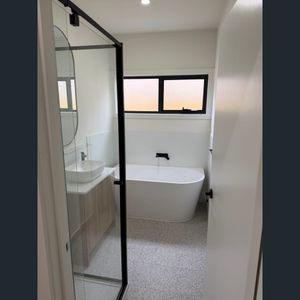 Stunning New Family Home. - Photo 3