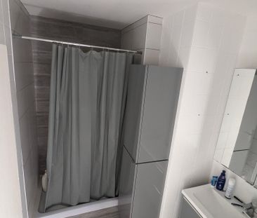 Location Appartement 5 pièces 107m² CHERBOURG OCTEVILLE 50130 - Photo 5