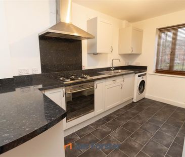 3 Bedroom House - Townhouse - Photo 6