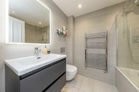 Chesterton Road, North Kensington, W10 - Photo 5