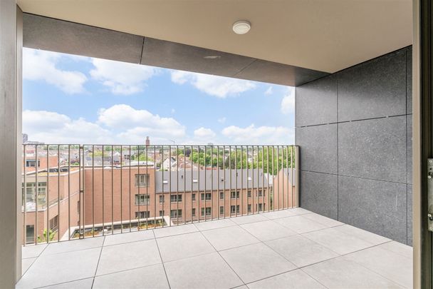 Prachtig appartement met 2 slaapkamers en terras. - Photo 1