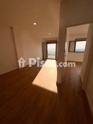 Piso en alquiler en Plaza del Estero - Photo 1
