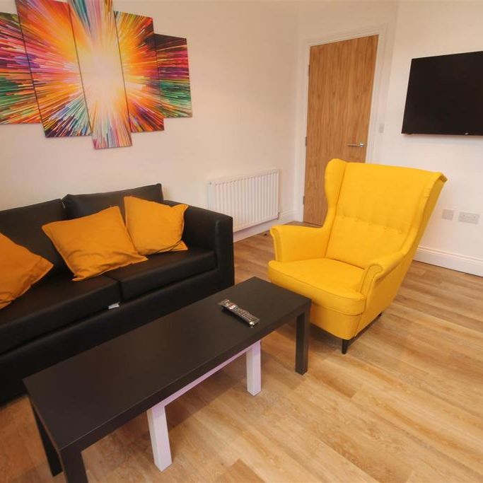 3 bedroom apartment to rent - Photo 1