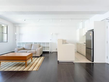 Home For Rent - Photo 4