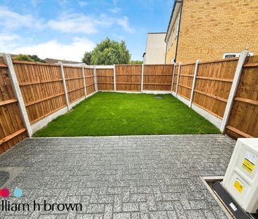 Rainham Road, Rainham - Photo 2
