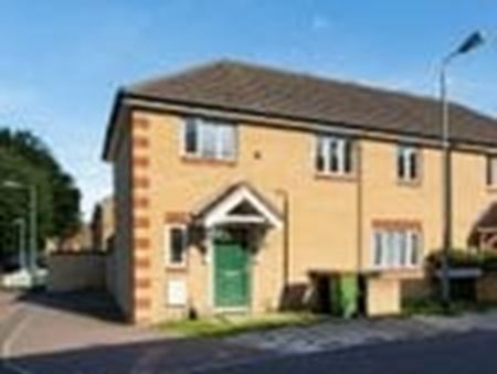 4 Bed Semi-Detached House, Ronnie Lane, E12 - Photo 5