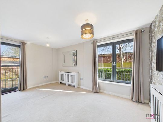 2 bedroom ground floor flat to rent - Photo 1