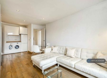 1 bedroom flat to rent - Photo 2