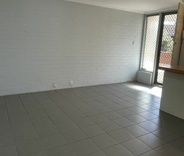 Modern, low-maintenance living in the heart of Wembley - Photo 5