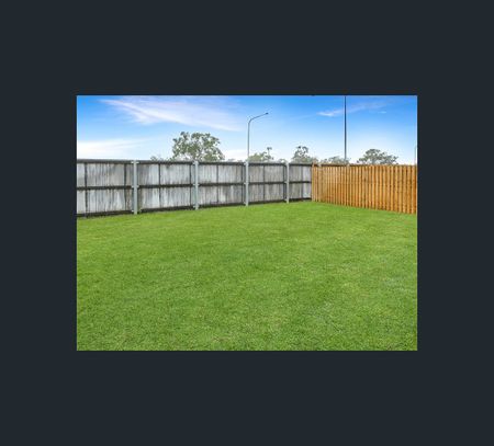 27 Barramundi Circuit, Burdell, Qld 4818 - Photo 2