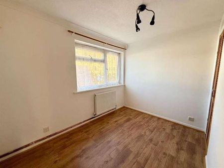 Riverside Close, Bedford, MK42 - Photo 3