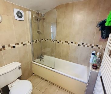 Room in a Shared House, Natal Road, SW16 - Photo 4