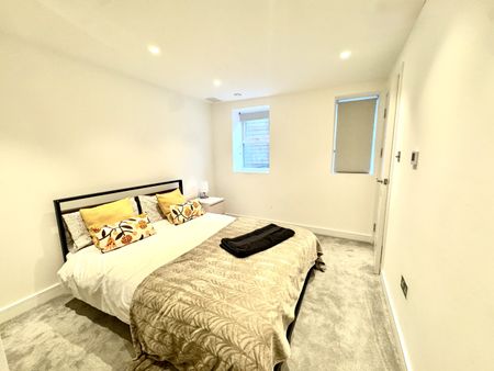 Boscombe Road, Shepherd’s Bush, W12 9HU - Photo 3