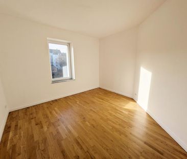 ++ einziehen & wohlfühlen - tolle 2,5-Raum Wohnung - Balkon, Parket... - Photo 2